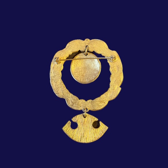 Beautiful Gold Tone Vintage Pin - Brooch - Picture 2 of 4